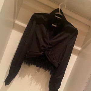 2/10$ Black crop top with feather